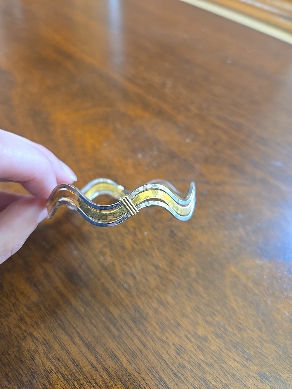 Avon, Vtg. Wavy Gold & Silver Tone Bangle Bracelet